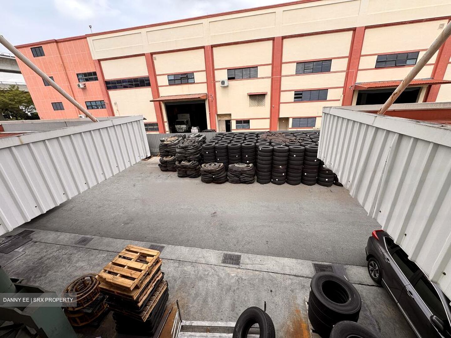 Pioneer Road (D22), Factory #467082261